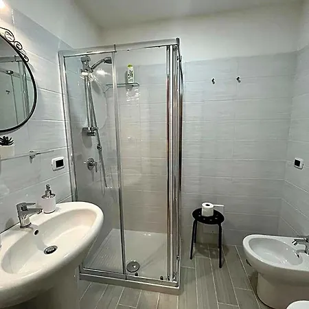 Sangregorooms Oda ve Kahvaltı 3*