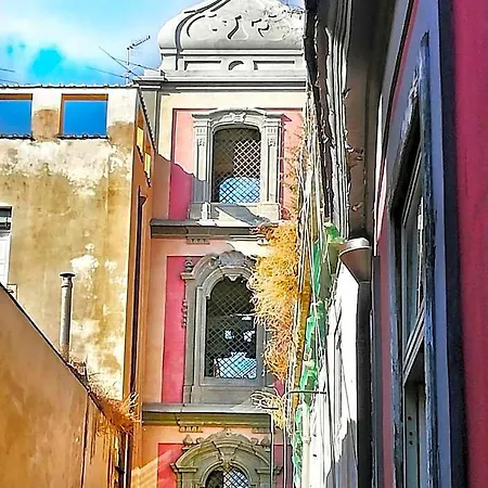 Oda ve Kahvaltı Sangregorooms